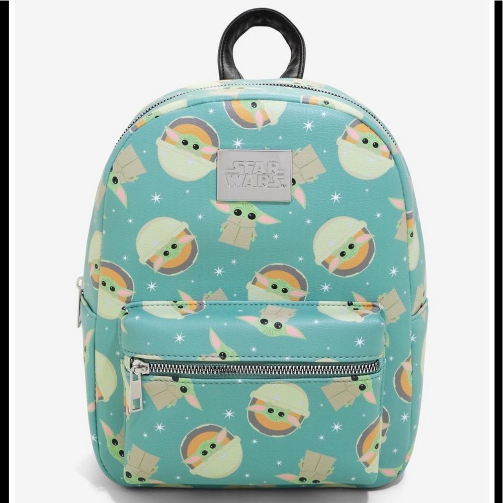 DISNEY STAR WARS THE MANDALORIAN Chibi Child MINI BACKPACK!